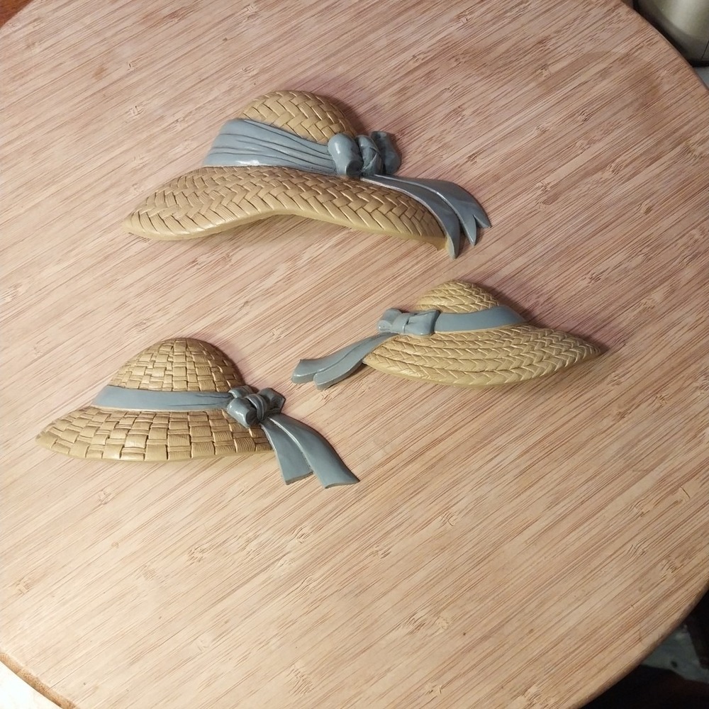 Wall Hanging Burwood 3 Pc. Straw Hats W/Blue Ribbon 1987 Country Cottage Decor - Picture 10 of 10